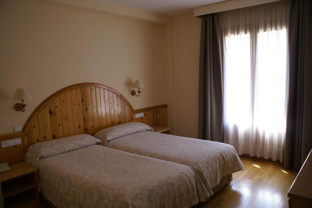 Hotel Estanys Blaus ตาวาสกัน ห้อง รูปภาพ
