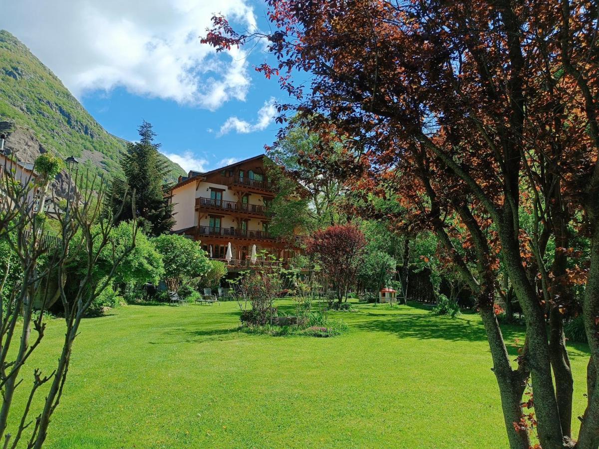 Hotel Estanys Blaus ตาวาสกัน ภายนอก รูปภาพ