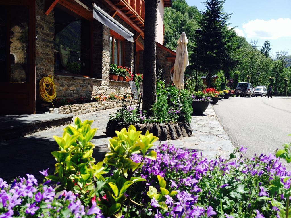 Hotel Estanys Blaus ตาวาสกัน ภายนอก รูปภาพ